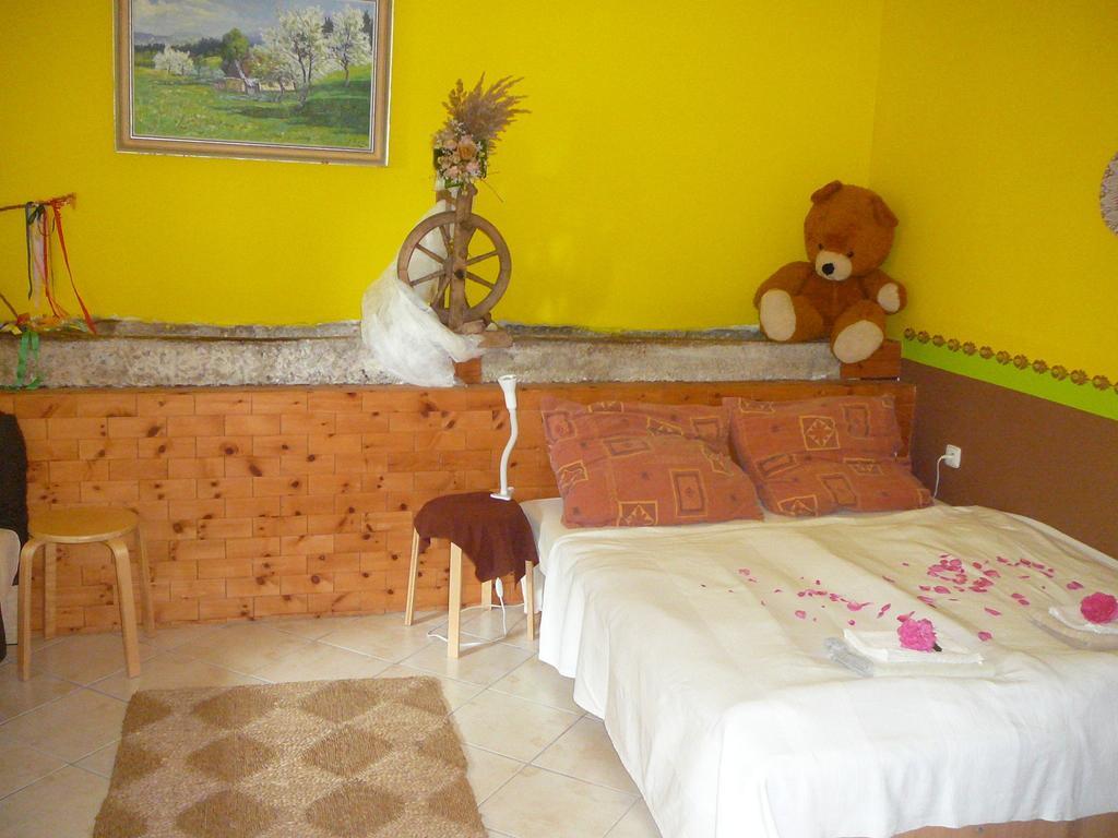 La Ferme De Sissi Apartment Smrzice Bilik gambar