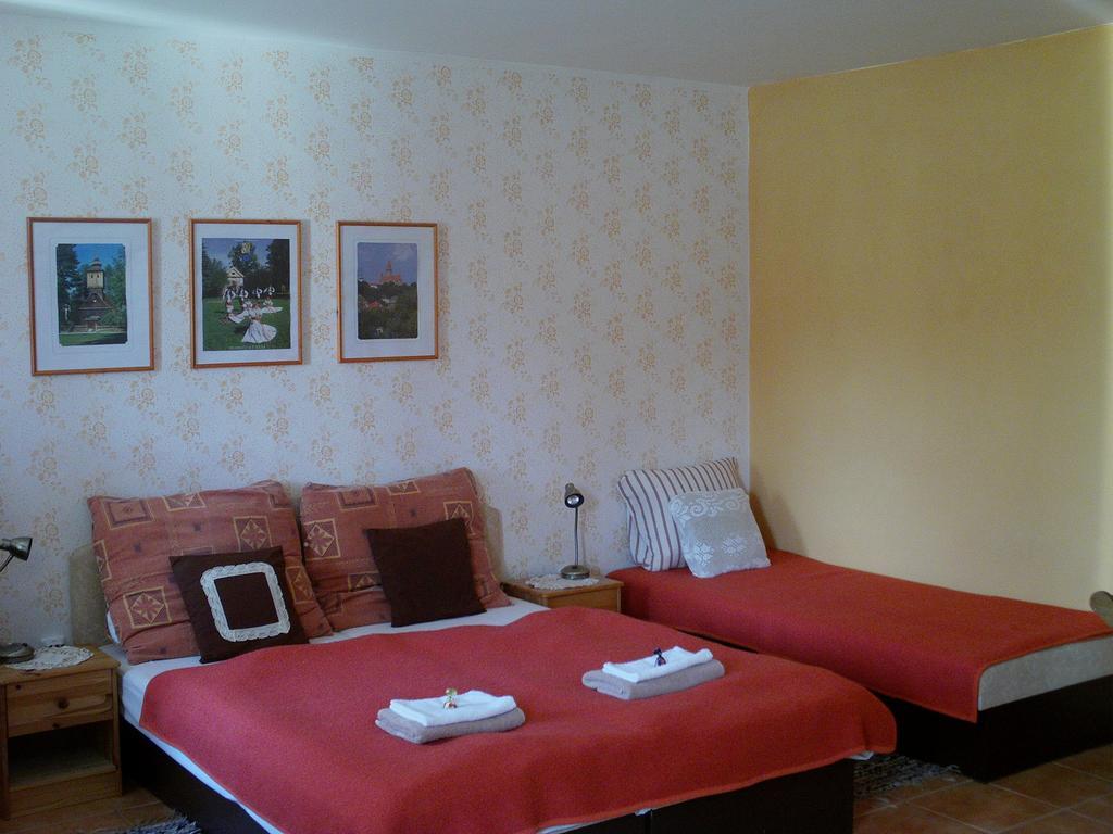 La Ferme De Sissi Apartment Smrzice Bilik gambar